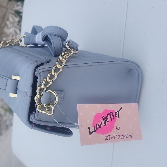 BETSEY JOHNSON LUV BETSEY PURPLE CROSSBODY - Picture 4 of 8